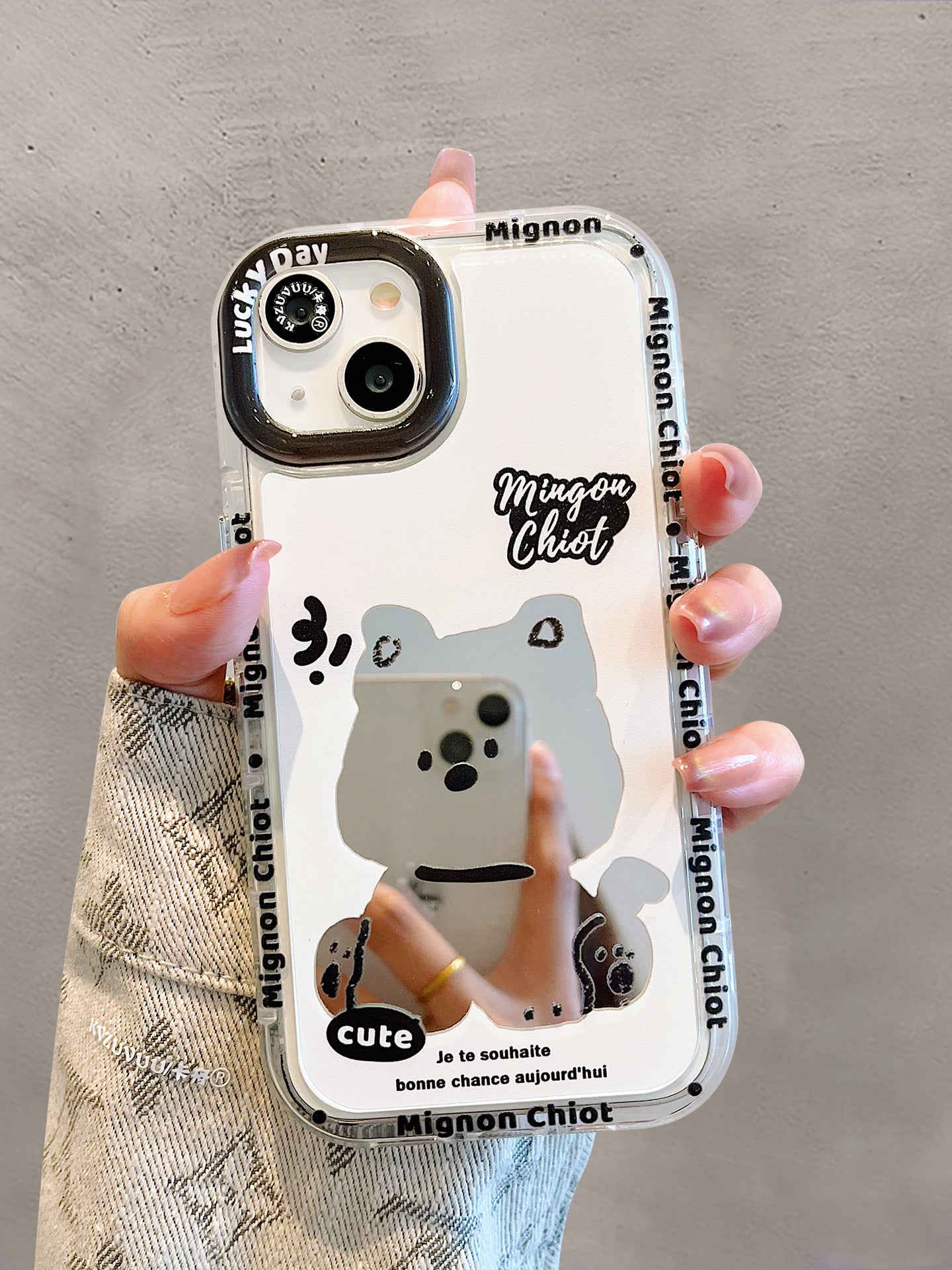 Accessories for iPhone 15 mobile phone case iphone14promax sitting dog lanyard mirror 13 fun cartoon 12p