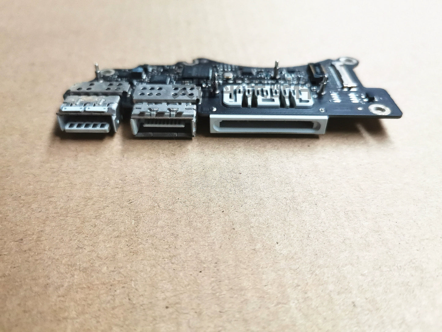 Macbook Macbook Pro A1398 2012 MC975 MC976 USB Power Supply Small Board