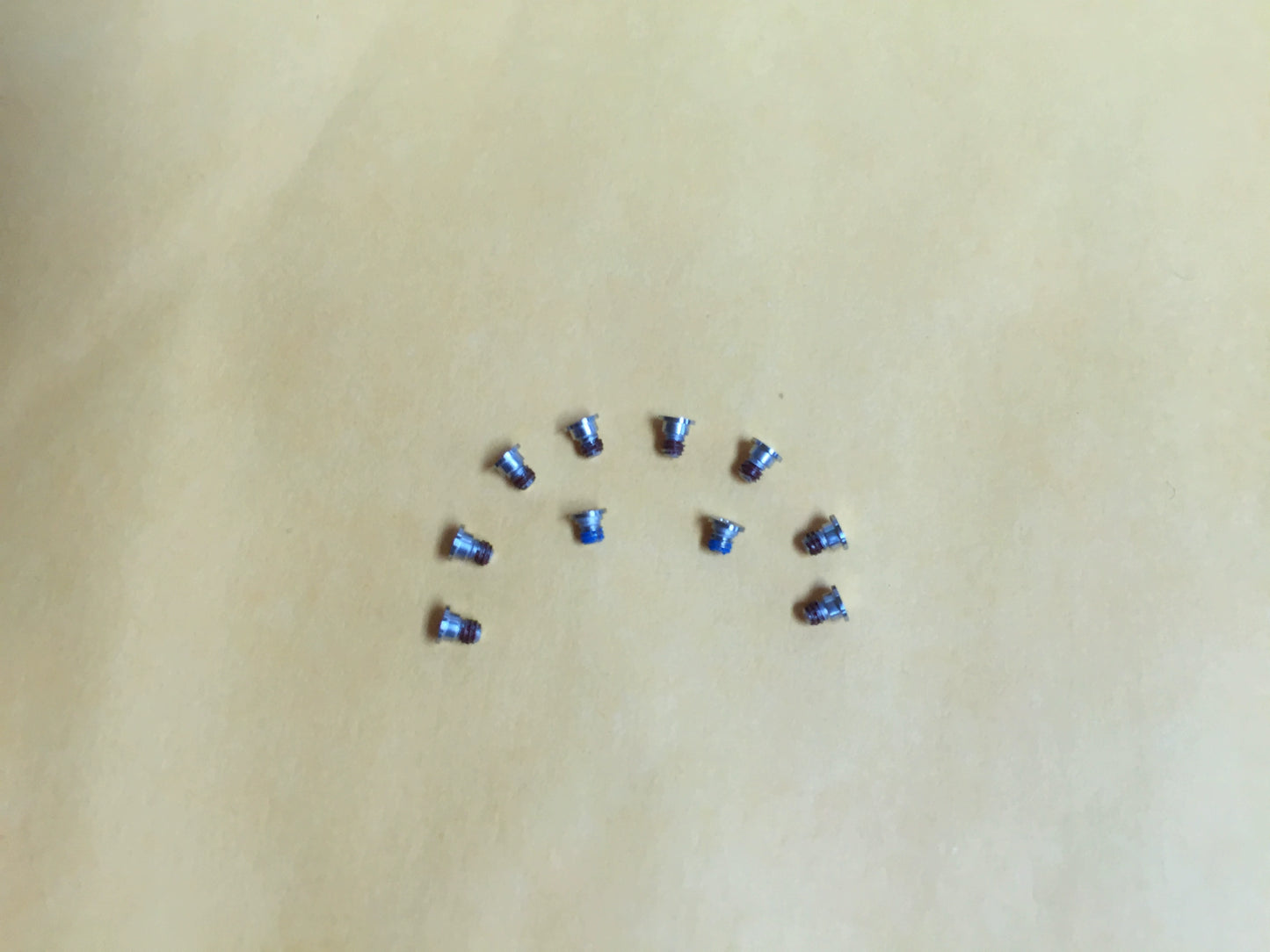 Macbook Apple MACBOOK PRO RETIANA Screw 1398 A1425 A1502 Bottom Screw Bottom Screw