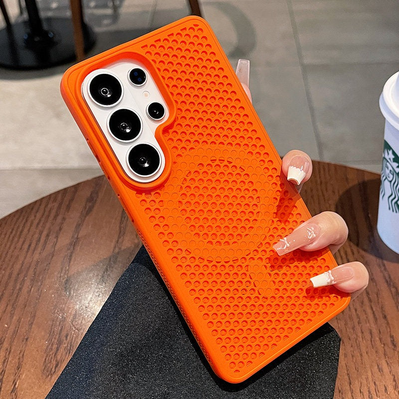 Heat dissipation magnetic suction for Samsung S26ultra mobile phone case New S26 + large area honeycomb mesh heat dissipation magnetic suction protective case S25ultra all-inclusive anti-drop male and female cases Phone accessories