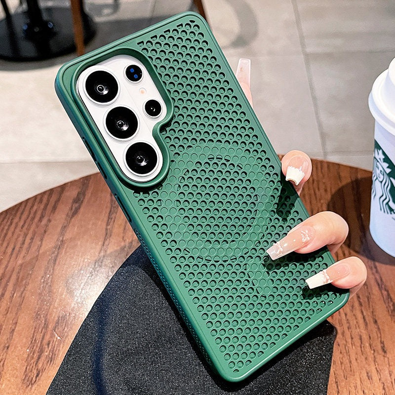 Heat dissipation magnetic suction for Samsung S26ultra mobile phone case New S26 + large area honeycomb mesh heat dissipation magnetic suction protective case S25ultra all-inclusive anti-drop male and female cases Phone accessories