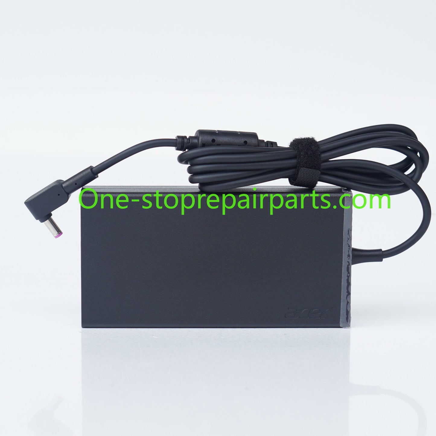 AC Power Adapter Charger for ACER 135W 135W 19V 7.1A 6.92A 5.5*1.7mm 5.5*2.5mm N17C1 PA-1131-16
