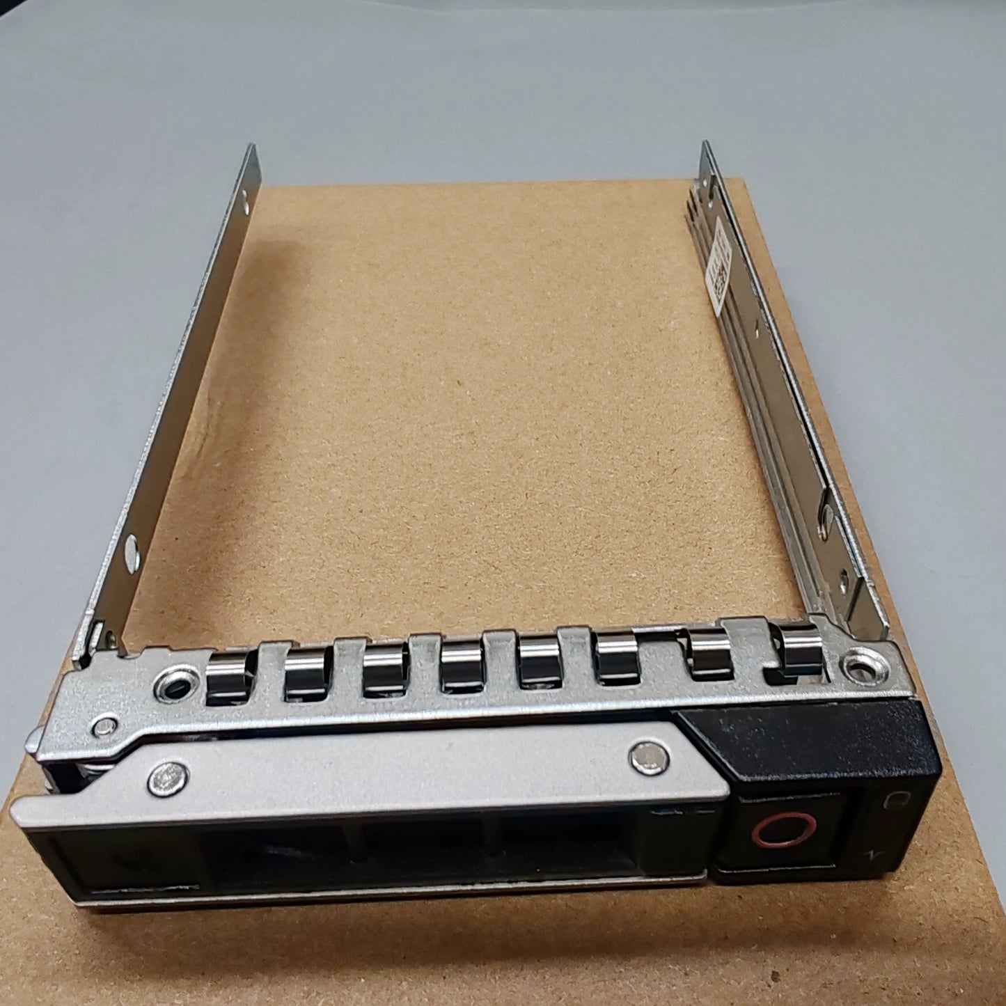 New Boxed DXD9H Dell 14th Generation 15th Generation 2.5 Inch Server Hard Disk Bracket Servicer