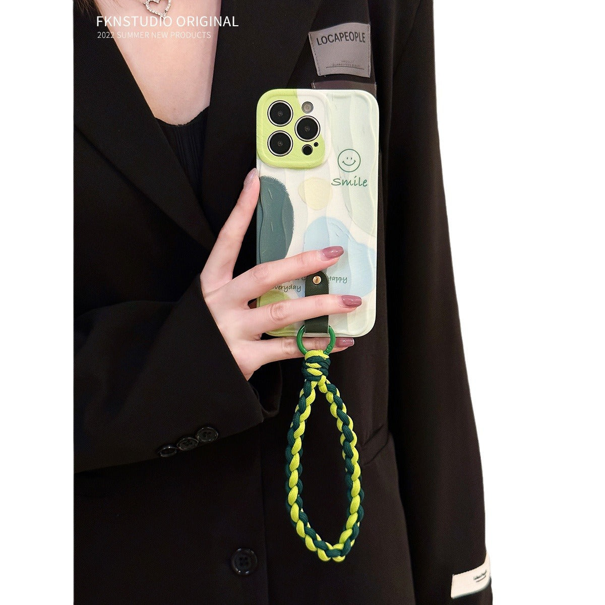 Accessories ins wind graffiti smiley face niche application Apple 14promax mobile phone case 15pro Apple 13 lanyard 12 new models