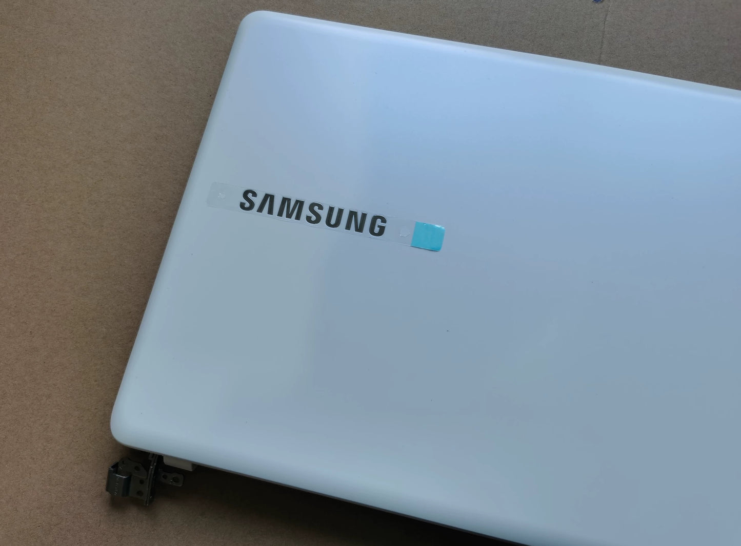 (Shipping fee not include)全新 Samsung 笔记本电脑 550R5M 500R5M 液晶屏 A B C D 外壳上半套