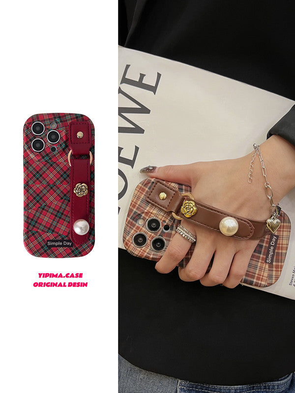 Accessories Plaid Pearl Wristband for iPhone15promax Apple 14 mobile phone case 11 new 12 all-inclusive 13 soft case