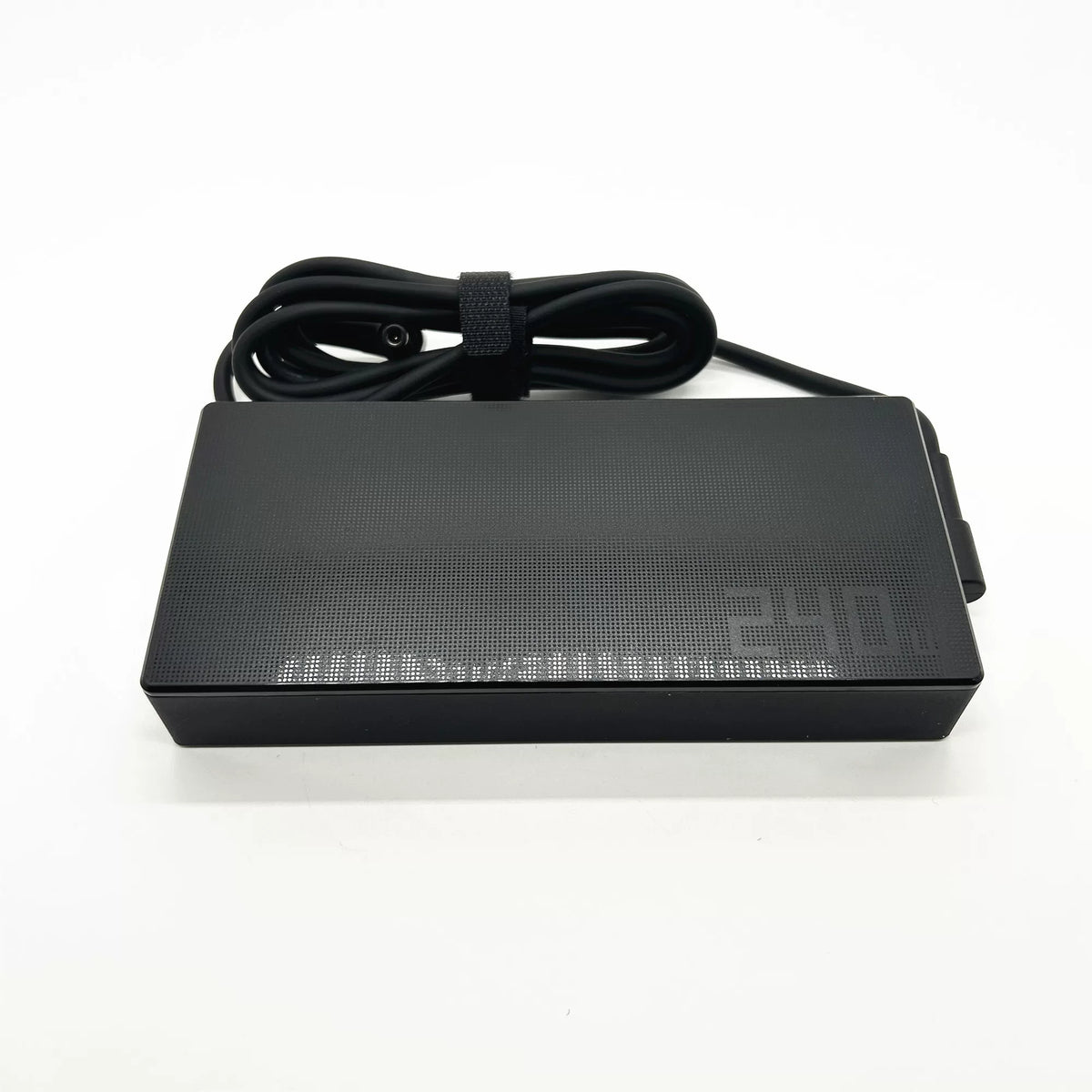 Genuine A20-240P1A 20V 12A 240W 6.0x3.7mm adapter for Asus ROG Strix Zephyrus TUF Gaming laptops Strix Scar 15/17 Zephyrus S15 S17 G15 GX550 G733 Charging power supply ADP-240EB B 0A001-00970000 0A001-00970200 ASUS laptop repair parts