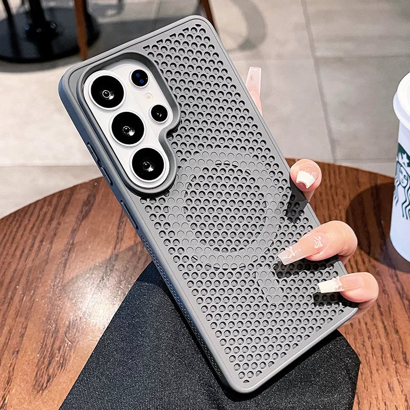 Heat dissipation magnetic suction for Samsung S26ultra mobile phone case New S26 + large area honeycomb mesh heat dissipation magnetic suction protective case S25ultra all-inclusive anti-drop male and female cases Phone accessories
