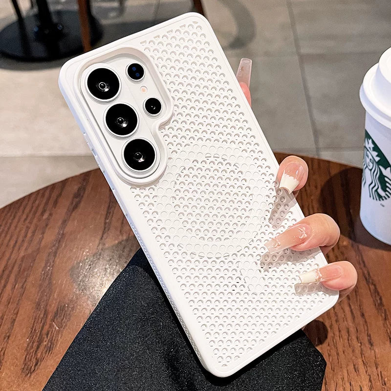 Heat dissipation magnetic suction for Samsung S26ultra mobile phone case New S26 + large area honeycomb mesh heat dissipation magnetic suction protective case S25ultra all-inclusive anti-drop male and female cases Phone accessories