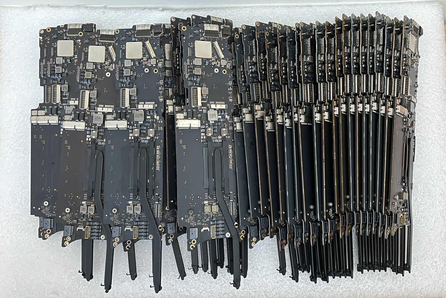 Logic board for  A1465 A1370 notebook motherboard main board 820-00164-A 820-003435-B