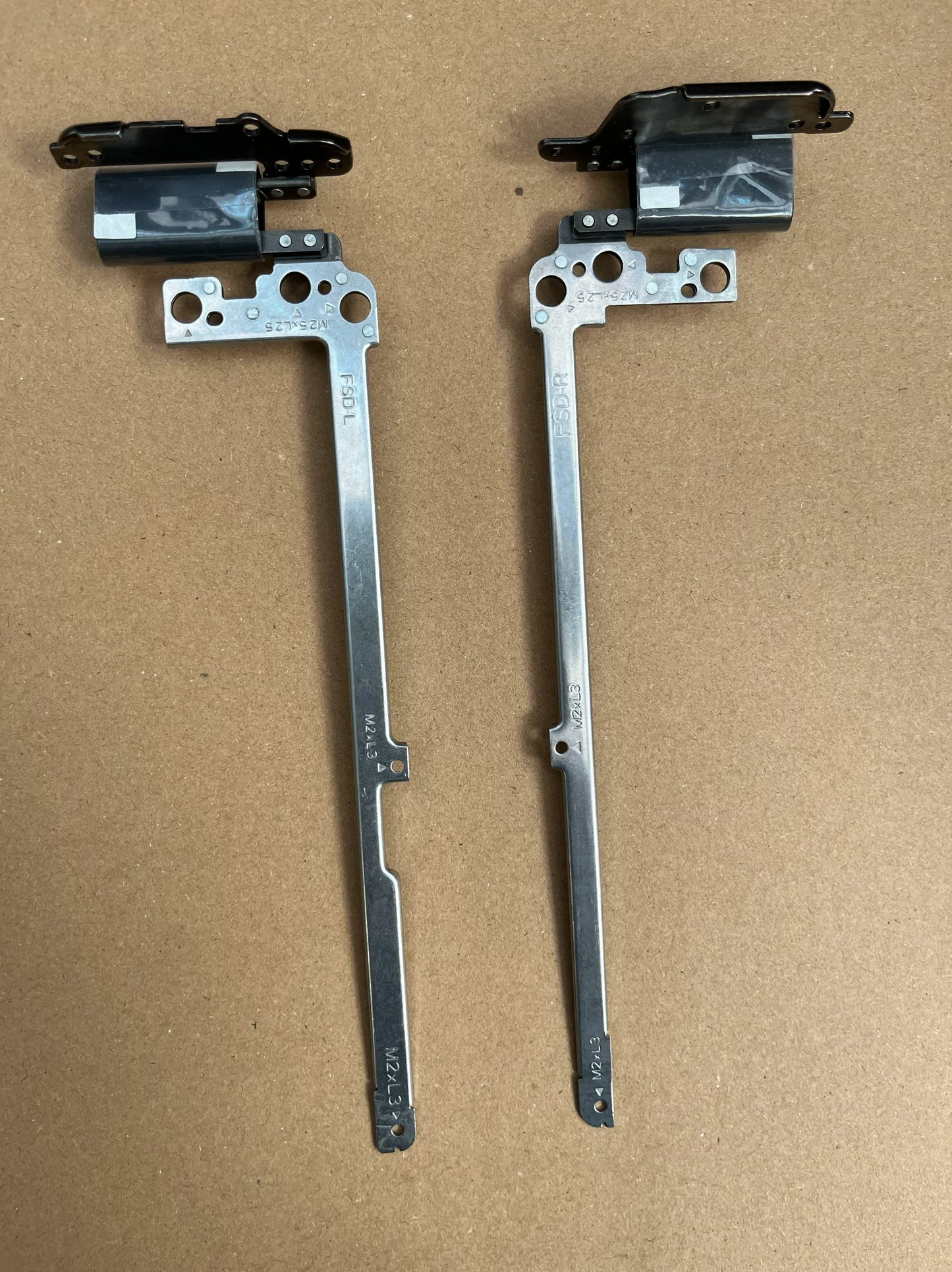 DELL Chromebook 3100 Rotary Shaft, Screen Shaft 0R5KMT R5KMT 0YNRFG YNRFG
