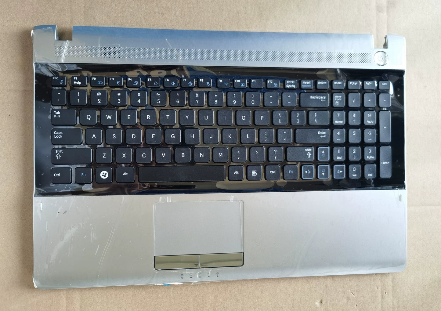 (Shipping fee not include)全新 Samsung 笔记本 RV509 RV511 RV515 RV520 原装 键盘 C壳 外壳