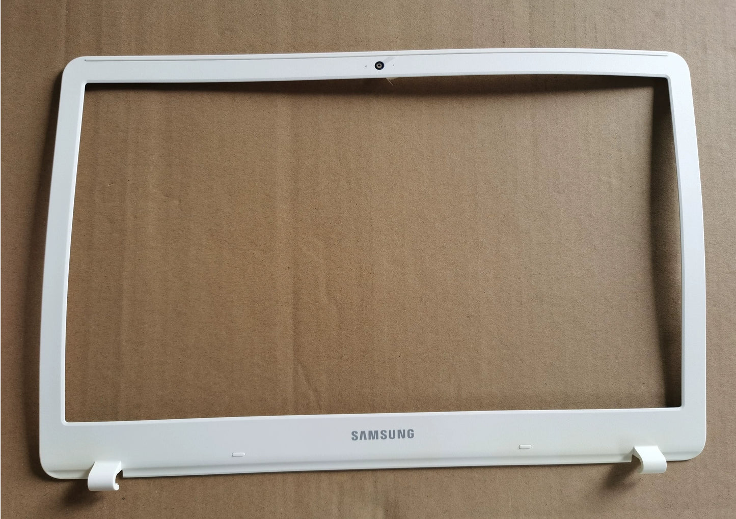 (Shipping fee not include)全新 Samsung 笔记本电脑 550R5M 500R5M 液晶屏 A B C D 外壳上半套