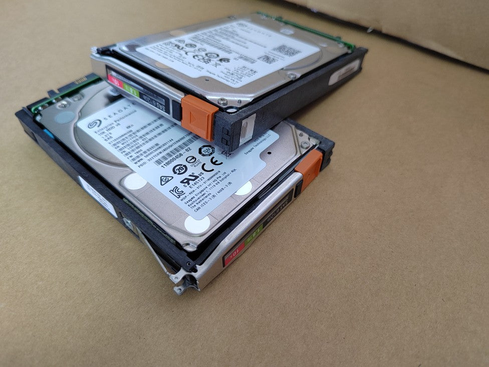 DELL EMC Unity 2.5 inch 1.8TB PN: 005053365 Original brand new hard drive