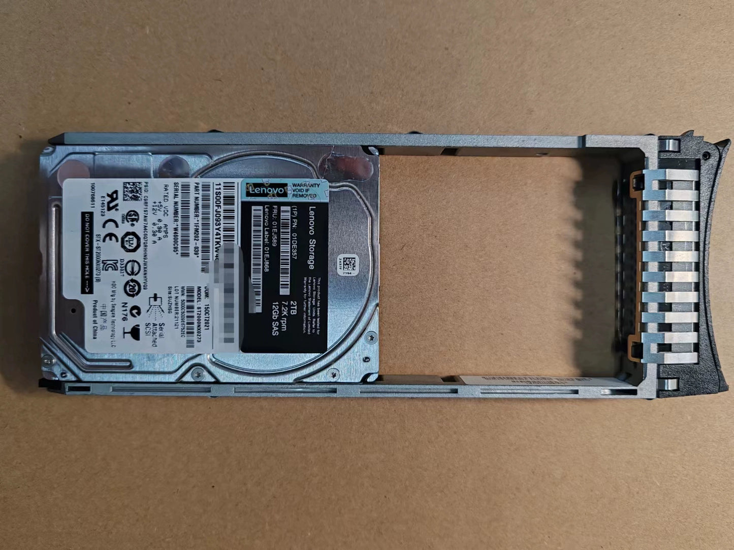 IBM 01DE357 01EJ725 01EJ589 2T SAS 2.5 inch 2TB V3700 V2 Storage Hard Disk Servicer