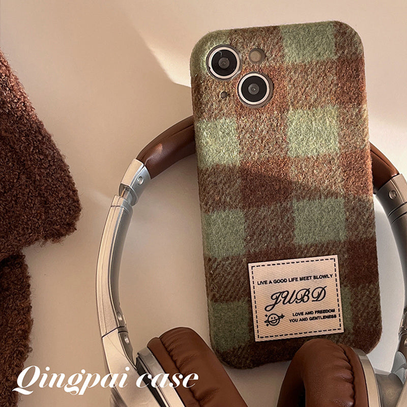 Accessories Autumn and winter woolen plaid for iPhone15promax mobile phone case Apple 14 new 13 women's 12 retro trendy