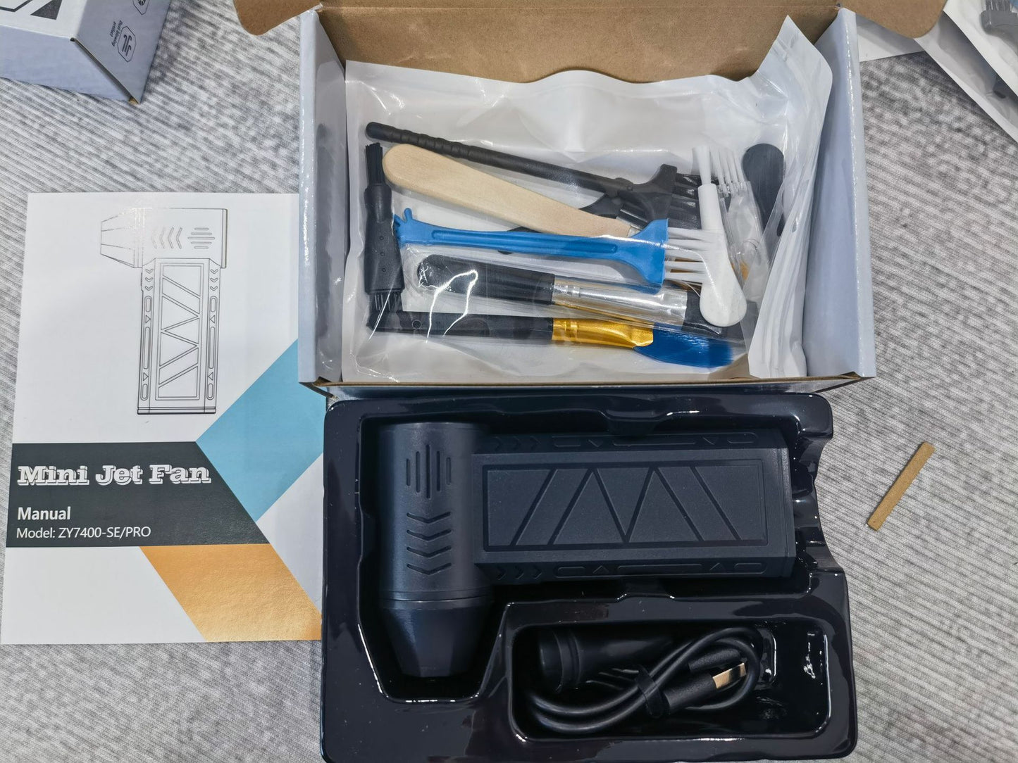 High Speed Violent Turbo Fan LED Lighting Handheld Fan Wireless Car Vacuum Cleaner House Cleaning Outdoor Products