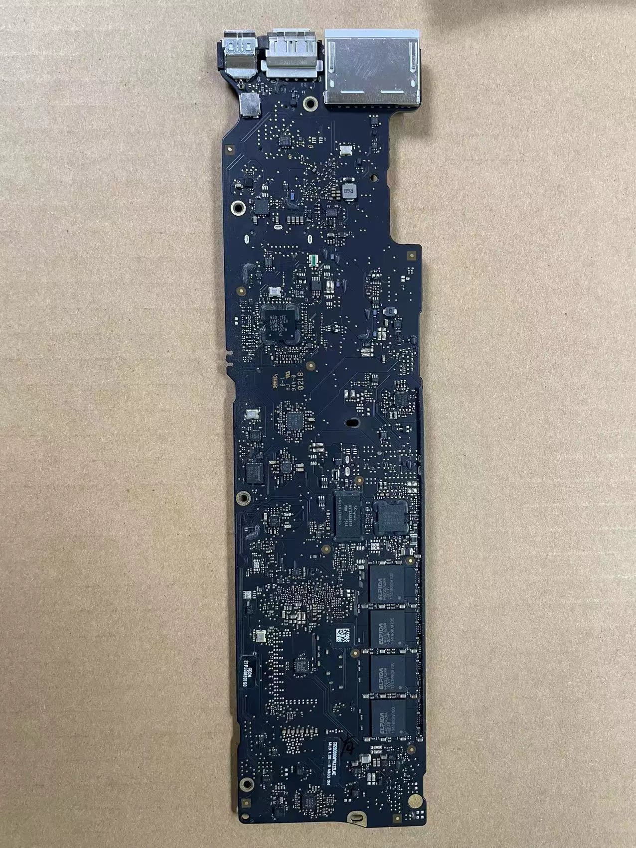 (Shipping fee not include)For apple macbook  A1466 A1465 logic board motherboard