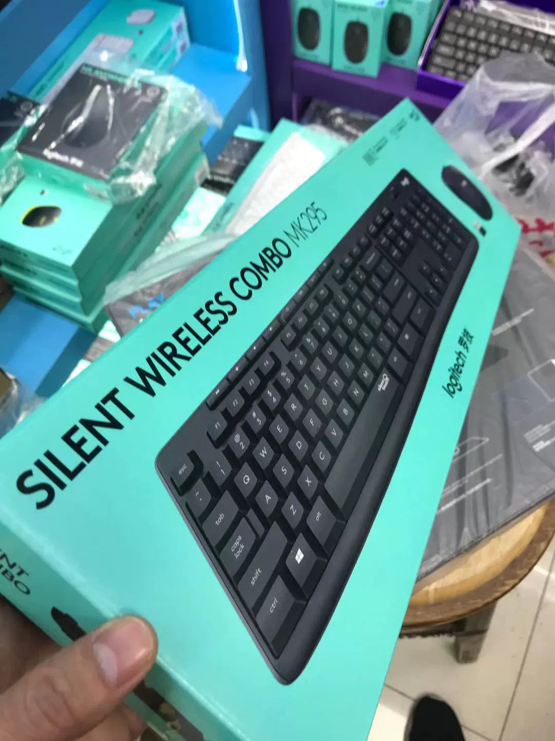 Boxed genuine, Logitech MK295 wireless silent keyboard and mouse set, keyboard and mouse, computer notebook for home use