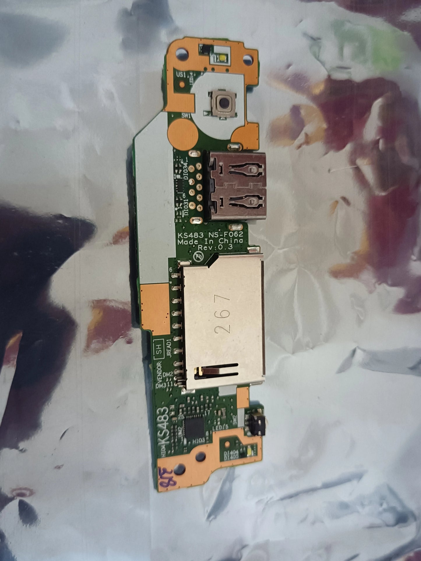 Lenovo IdeaPad slim 3 14amn8 USB daughterboard switch key small board 5C50S25477