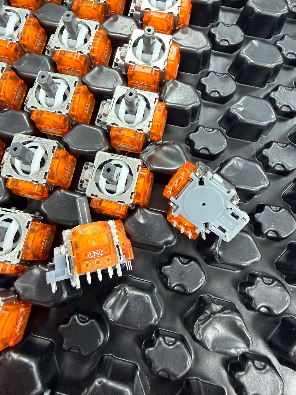 50/100PCS GINFULL TMR Electromagnetic Joystick Thumb Stick Replacement for PS5 Gamepad TMR Sensor 3D Analog Joystick Cap Cover  Game console repair parts
