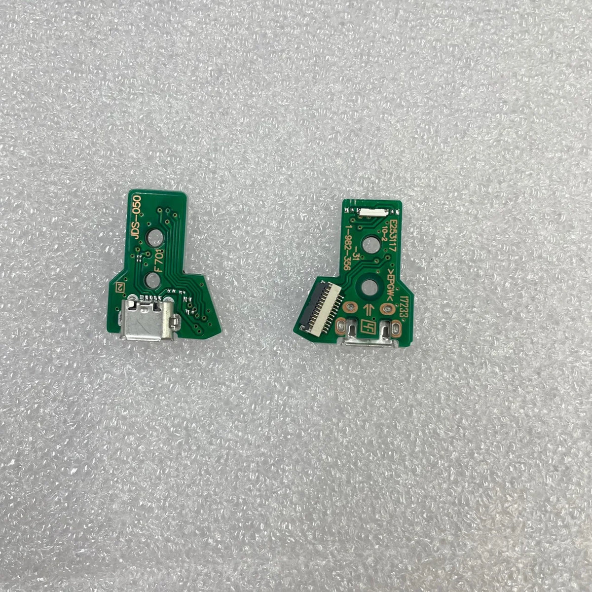 100PCS JDS-055 050 001 011 030 040 14PIN 12PIN USB Charging Port Socket Power Charger Board for PS4 Slim Pro Controller  Game console repair parts