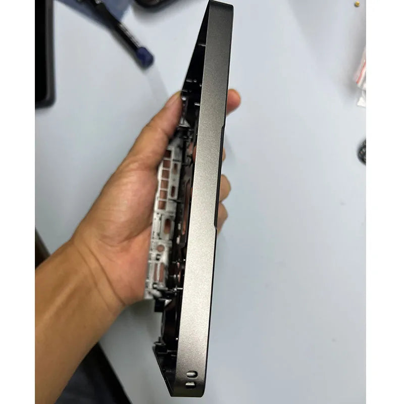 The GPD Win Mini features an aluminum-magnesium alloy casing, and its Oculink interface is compatible with the 2023 model. Pleas Game console repair parts