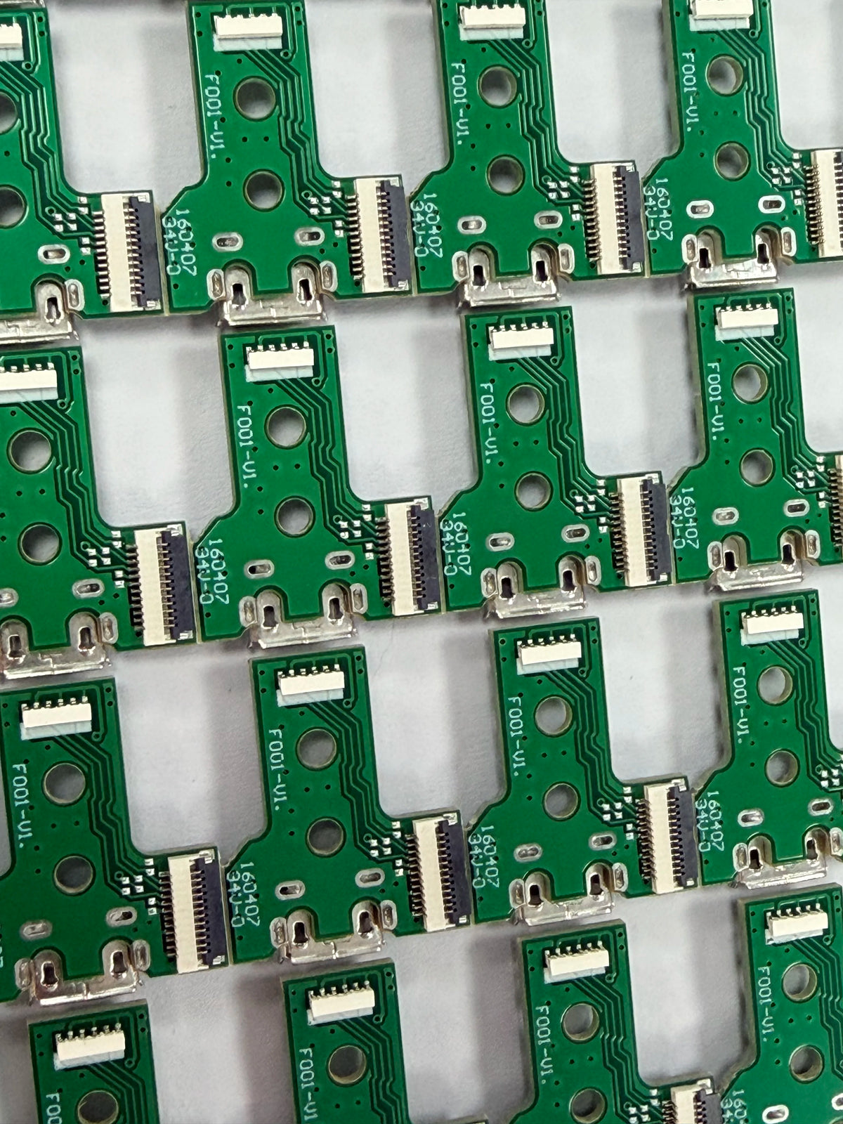 30/60PCS F001-V1 Micro USB Charging Port Power Socket Board +12PIN Flex Ribbon Cable for PS4 Controller JDM-030  Game console repair parts